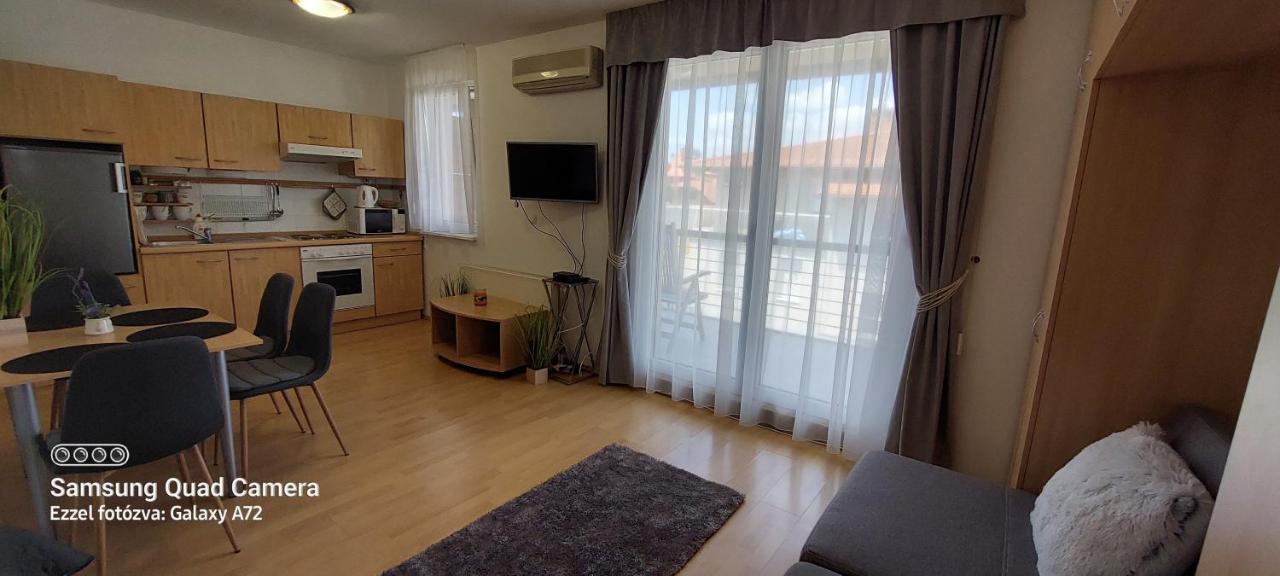 Apartamento Beszédes-lak, Aranypart Siófok Exterior foto